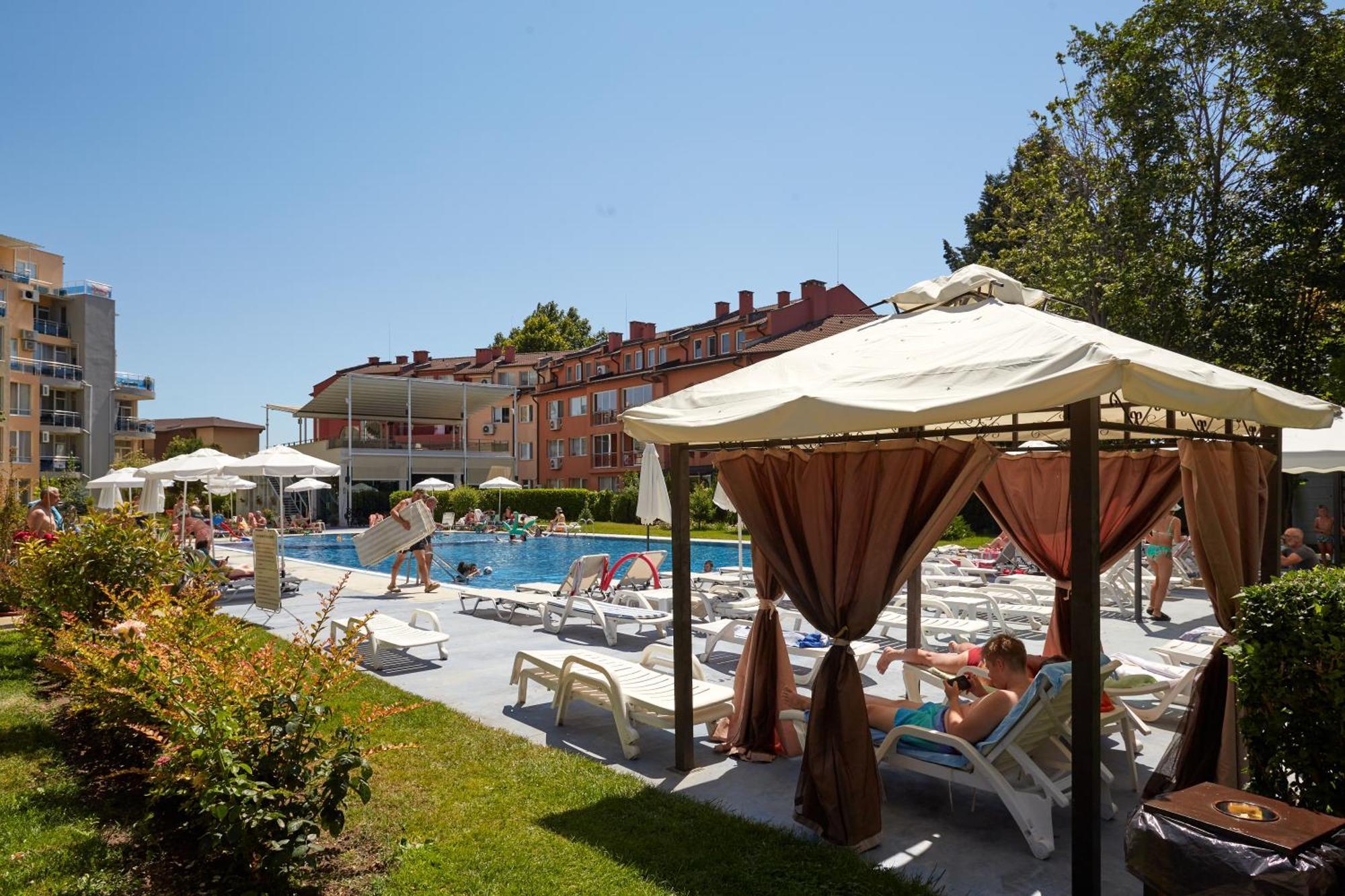 Luxury First Line Apartment With Pool By The Sea Nesebăr Exterior foto