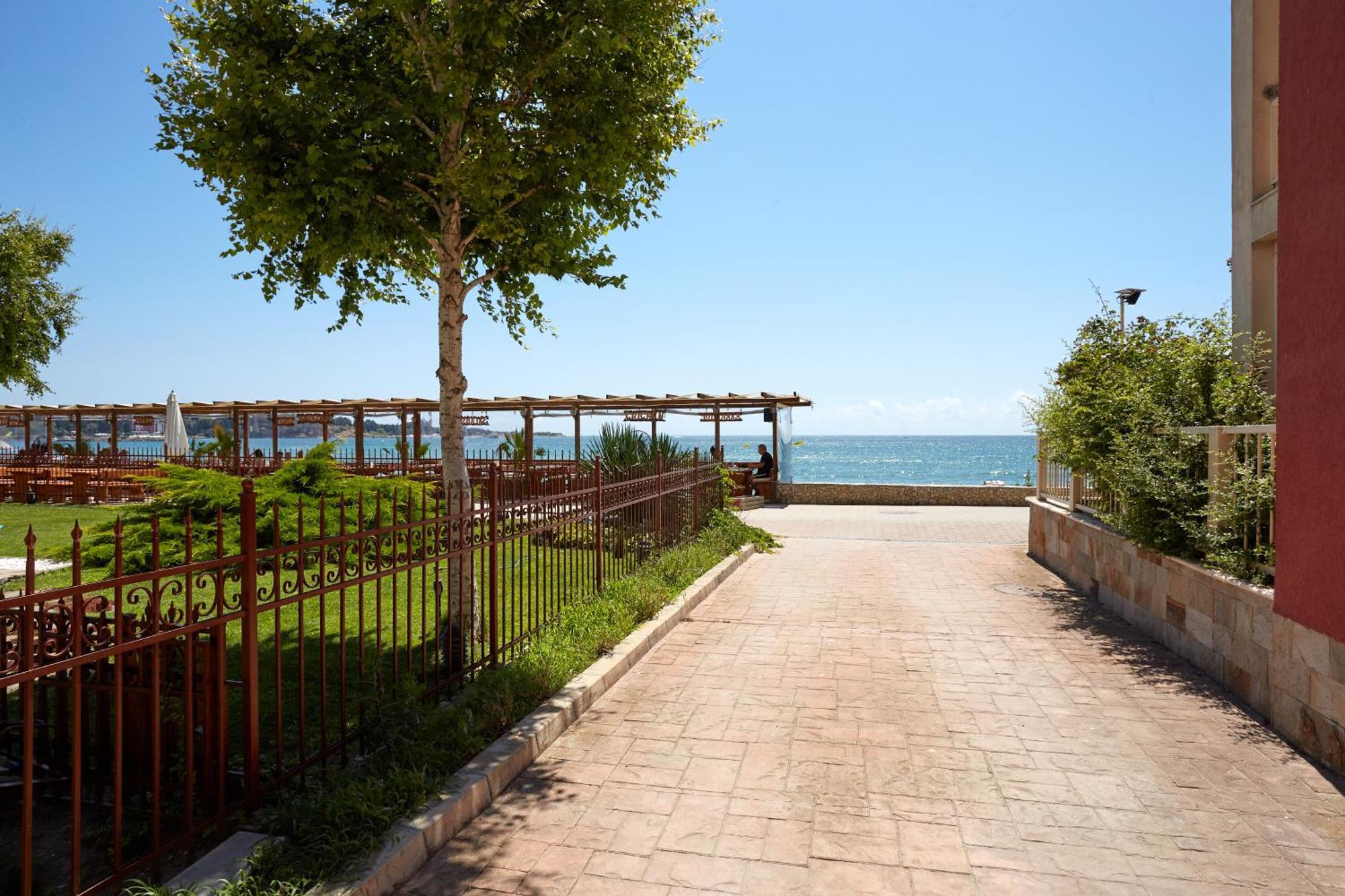 Luxury First Line Apartment With Pool By The Sea Nesebăr Exterior foto